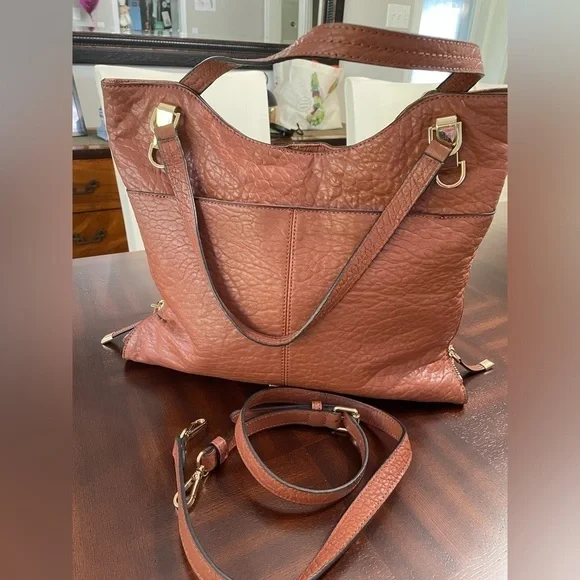 Vince Camuto women’s soft genuine leather Tot-bag cross body. Pine cone color - Picture 2 of 10